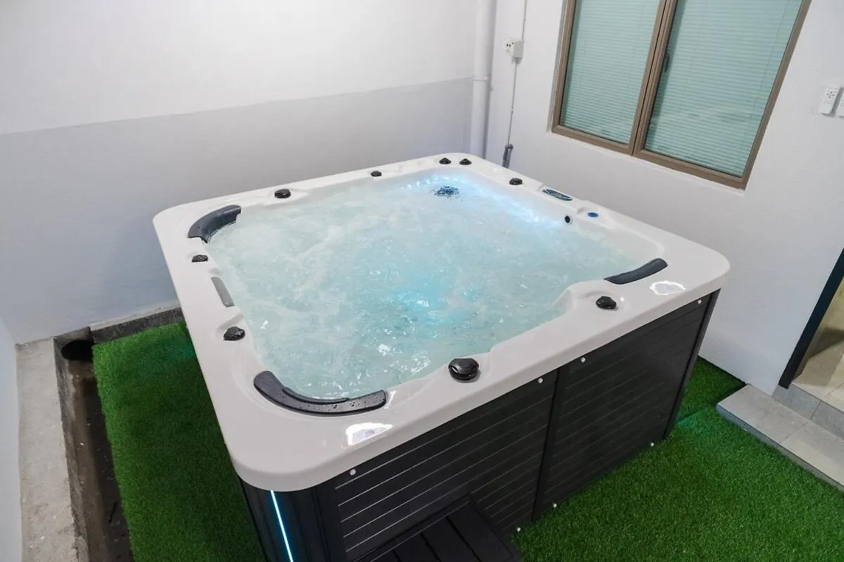 Villa Georgetown Italian-Style Jacuzzi Ktv 5Br 18Pax G Ferienhaus George Town