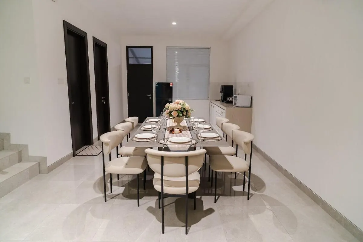 Villa Georgetown Italian-Style Jacuzzi Ktv 5Br 18Pax G Ma­lay­sia