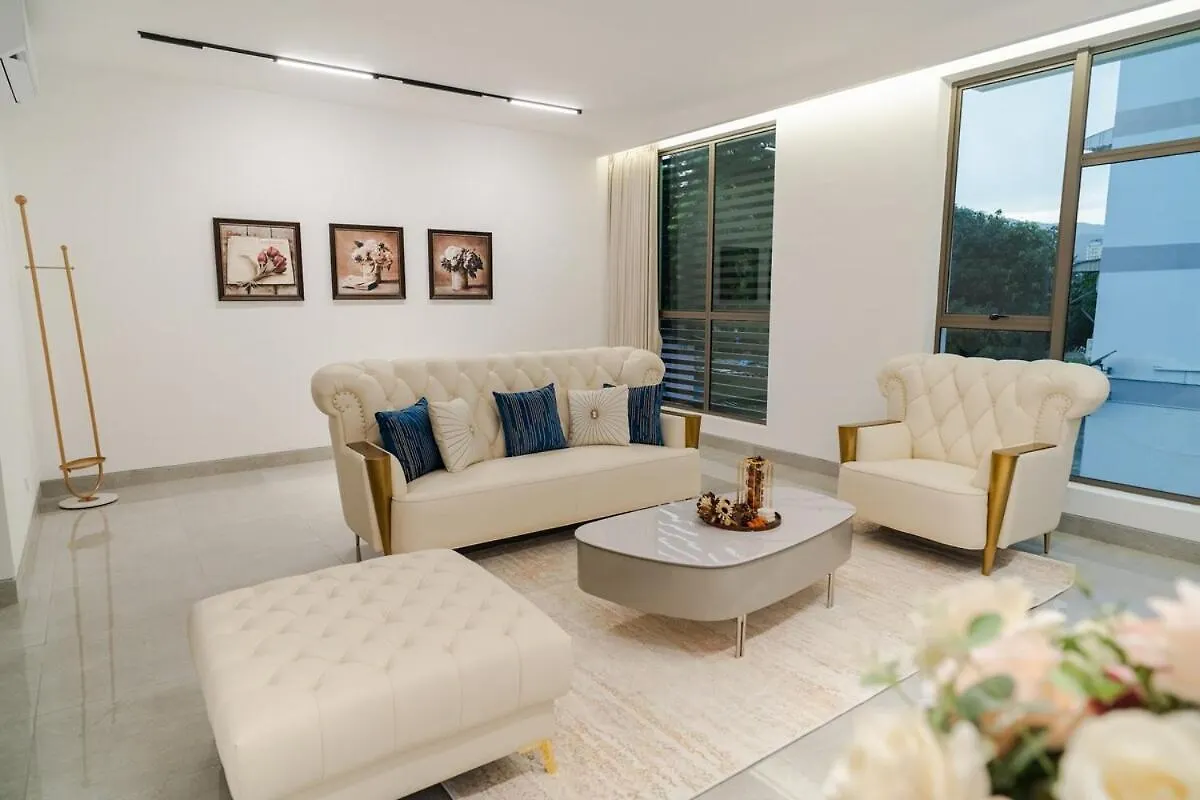 Villa Georgetown Italian-Style Jacuzzi Ktv 5Br 18Pax G 0*, George Town Ma­lay­sia